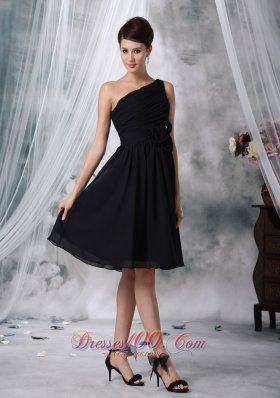 Black Princess One Shoulder Knee-length Prom Dress