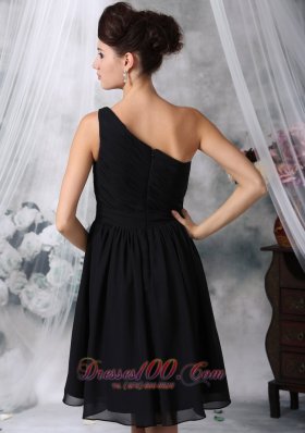 Black Princess One Shoulder Knee-length Prom Dress