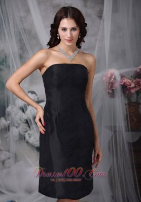 Knee-length Satin Black Bridesmaid Dress Ruched