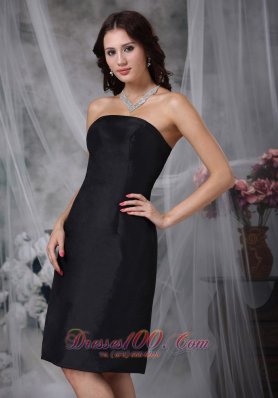 Knee-length Satin Black Bridesmaid Dress Ruched