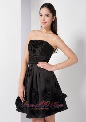 Pleated Short Black Bridesmaid Dress with Hand Flowers