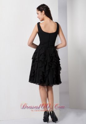 V-neck Knee-length Bridesmaid Dress Black with Ruffles