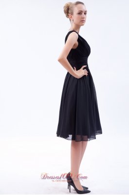 Soft Chiffon Bridesmaid Dress V-neck Knee-length