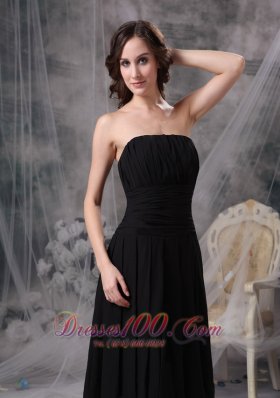 Soft Strapless Little Black Dress Tea-length Chiffon Ruch