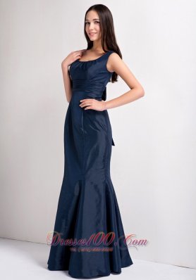 Beautiful Navy Blue Mermaid Taffeta Scoop Bridesmaid Dress