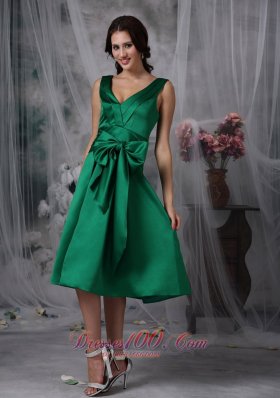 V-neck Tea-length Dark Green Satin Bow Bridesmaid Dress