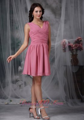 Mini-length Rose Pink Empire V-neck Dama Dresses