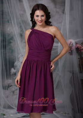 One Shoulder Purple Short Chiffon Bridesmaid Dama Dress