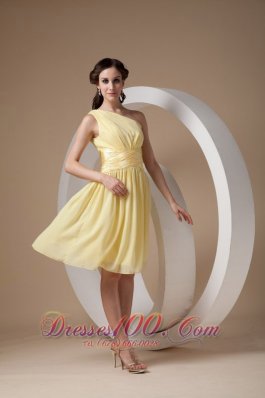 Knee-length One Shoulder Yellow Cocktail Dama Dress