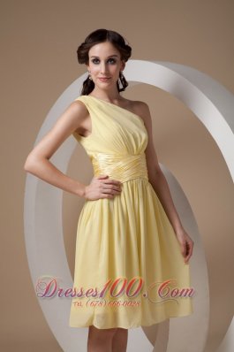 Knee-length One Shoulder Yellow Cocktail Dama Dress