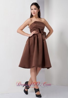 Knee-length Satin Bow Brown A-line Dama Dress