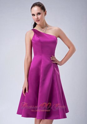 One Shoulder Fuchsia Satin Knee-length Dama Dresses