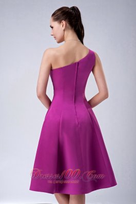 One Shoulder Fuchsia Satin Knee-length Dama Dresses