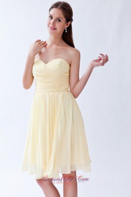 Pleated Light Yellow Empire Bridesmaid Dama Dresses