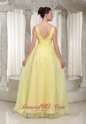 V-neck Light Yellow Chiffon Prom Homecoming Dress