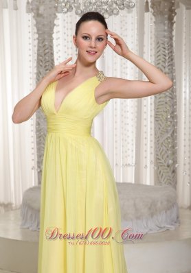 V-neck Light Yellow Chiffon Prom Homecoming Dress