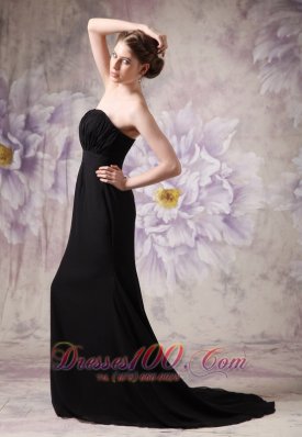 Ruched Black Celebrity Bridesmaid Dress Sweetheart Train