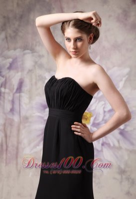 Ruched Black Celebrity Bridesmaid Dress Sweetheart Train