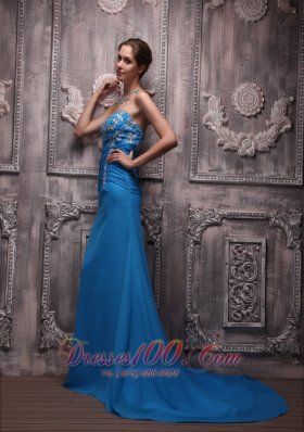 Blue Column Strapless Chiffon Appliques Prom Dress