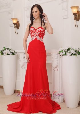 Red Column Sweetheart Chiffon Appliques Prom Dress