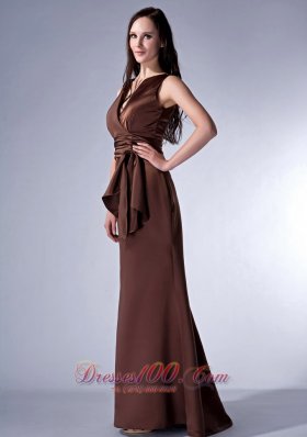 Brown Cloumn V-neck Bridesmaid Dress Satin Ruch