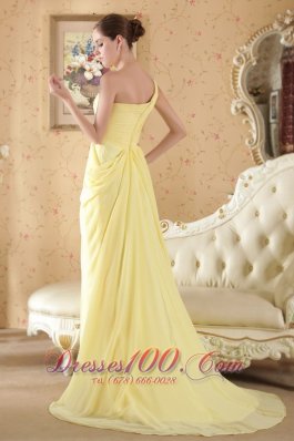 One Shoulder Yellow Column Brush Train Evening Dress