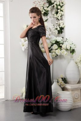 Black Scoop Neck Short Sleeves Mother Of The Bride Dress