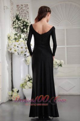 Long Sleeves V neck Black Mother of the Bride Dress