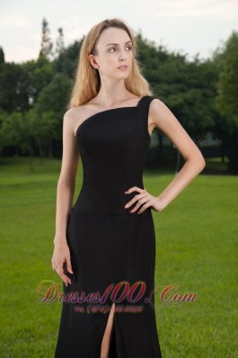 Black Slit One Shoulder Court Train Prom / Celebrity Dress