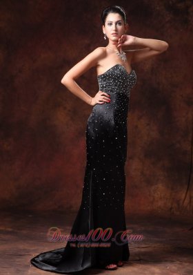 Brush Black Prom Celebrity Dress with Beads Decorate