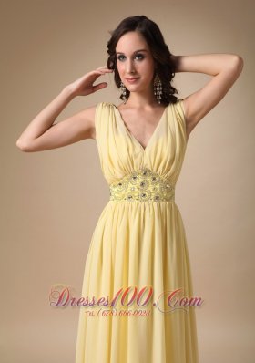 V-neck Chiffon Yellow Prom Celebrity Dress Pleated