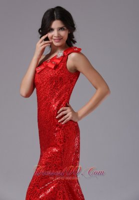 Bowknot One Shoulder Sequin Overlay Brush Evening Gown