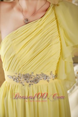 Light Yellow Asymmetrical Shoulder Evening Dress Court Train