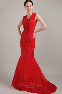 Lace Mermaid Red Prom Celebrity Dress with Peekaboo Keyhole