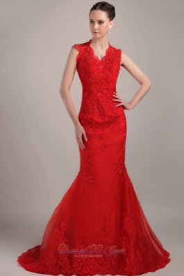 Lace Mermaid Red Prom Celebrity Dress with Peekaboo Keyhole