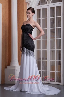 Sequined White and Black Evening Dress Sweetheart Neck