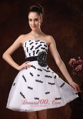 Black and White Appliques and Hand Flower Belt Cocktail Dress