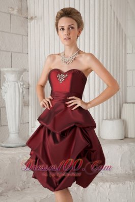 Burgundy Column/Sheath Sweetheart Knee-length Prom Dress