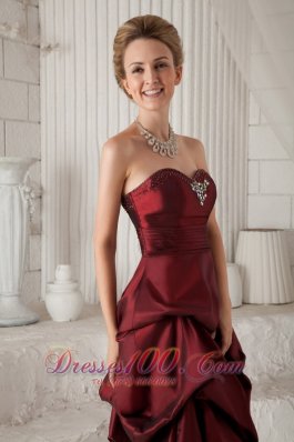 Burgundy Column/Sheath Sweetheart Knee-length Prom Dress