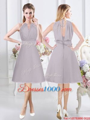 Sweetheart Sleeveless Damas Dress Knee Length Lace and Ruching and Hand Made Flower Grey Chiffon