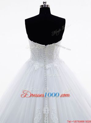Sleeveless Tulle With Brush Train Clasp Handle Wedding Gown in White for with Lace and Appliques