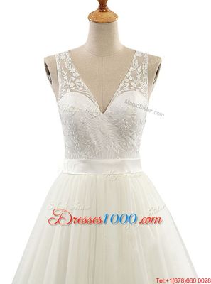 Shining V-neck Sleeveless Tulle Wedding Gowns Lace Brush Train Clasp Handle