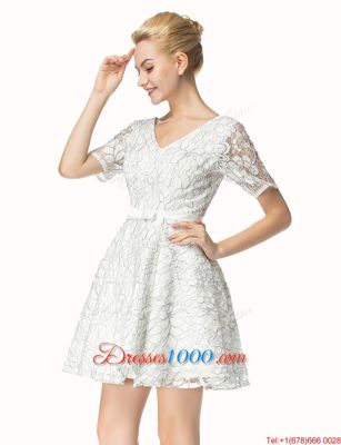Free and Easy White Zipper V-neck Sashes|ribbons Homecoming Dress Lace Short Sleeves