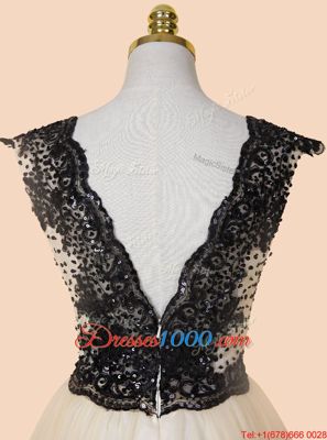 Unique Appliques and Sequins Evening Dress Champagne Zipper Cap Sleeves Knee Length