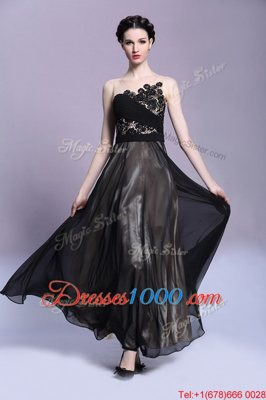 Black Scoop Neckline Appliques Prom Evening Gown Sleeveless Side Zipper