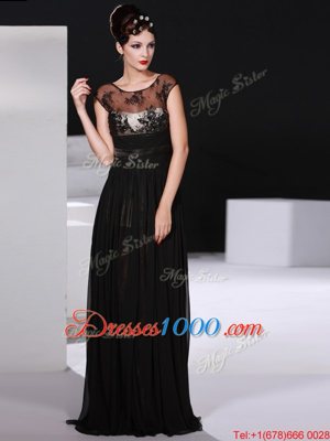 Scoop Sleeveless Appliques Backless Prom Dress