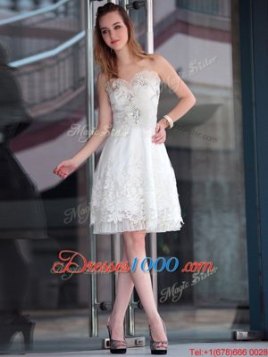 Glamorous Knee Length White Prom Dresses Organza Sleeveless Lace and Appliques