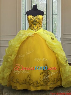 Light Yellow Sweetheart Neckline Beading and Appliques and Pick Ups Quince Ball Gowns Sleeveless Lace Up