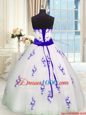 Sleeveless Tulle Floor Length Lace Up Quince Ball Gowns in White for with Embroidery and Belt