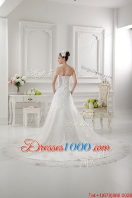 White A-line Sweetheart Sleeveless Tulle Sweep Train Clasp Handle Lace and Appliques Wedding Dresses